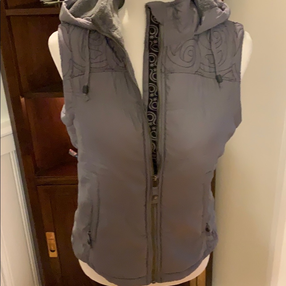 ISiS Vest ⭐️